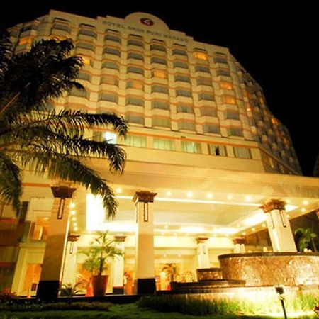 Hotel Gran Puri Manado Exterior foto